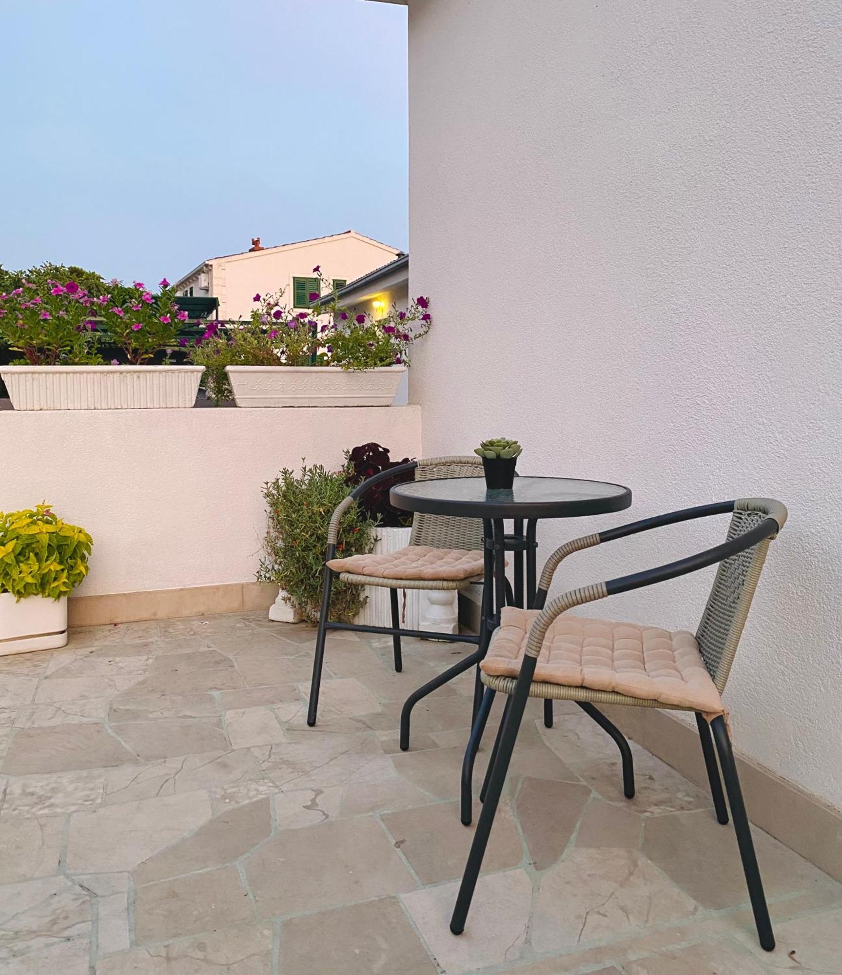 Apartments & Rooms Joy Of Life In Makarska Exterior foto